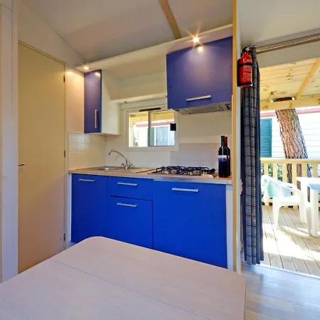 Holiday home Locazione Turistica Campeggio Del Forte Scirocco - Mbo161 Marina Di Bibbona